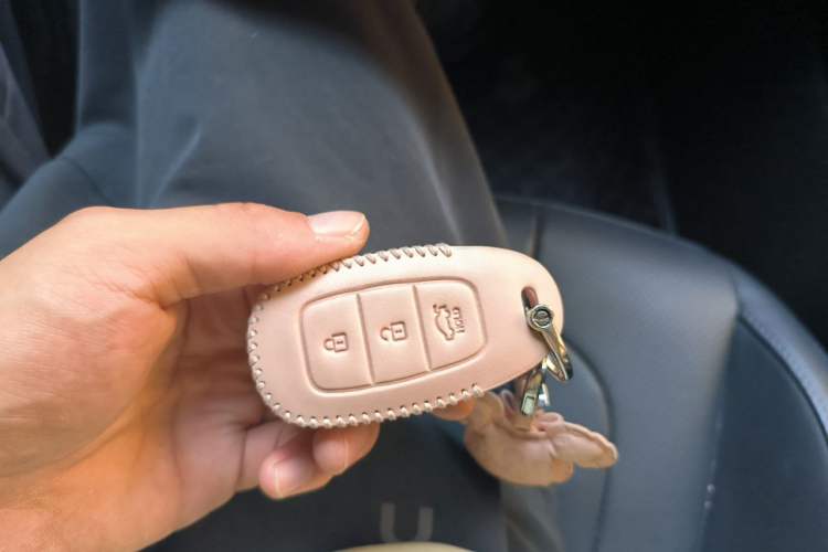 Used Hyundai Elantra 2021 1.5L CVT LUX Prestige Edition Vehicle Key