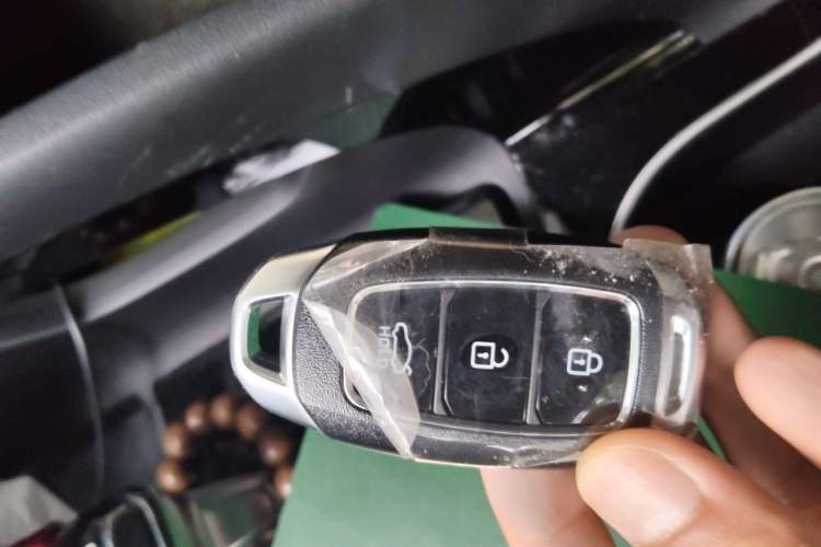 Used Hyundai Elantra 2021 1.5L CVT LUX Prestige Edition Vehicle Key