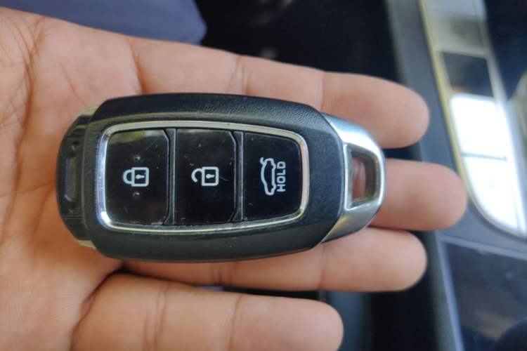 Used Hyundai Elantra 2021 1.5L CVT LUX Prestige Edition Vehicle Key