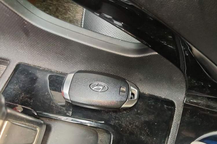 Used Hyundai Elantra 2021 1.5L CVT LUX Prestige Edition Vehicle Key