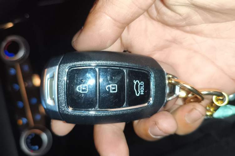 Used Hyundai Elantra 2021 1.5L CVT LUX Prestige Edition Vehicle Key