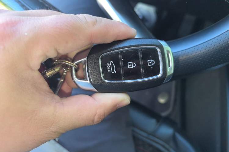 Used Hyundai Elantra 2021 1.5L CVT GLX Elite Edition Vehicle Key