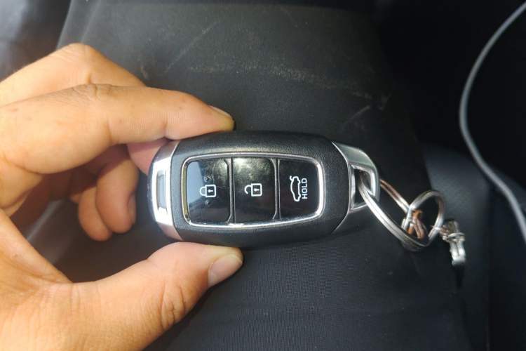Used Hyundai Elantra 2021 1.5L CVT LUX Prestige Edition Vehicle Key