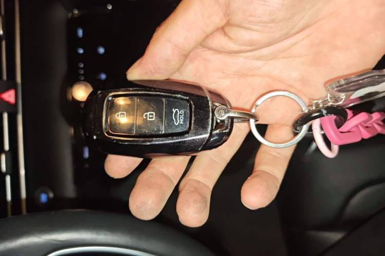 Used Hyundai Elantra 2021 1.5L CVT LUX Prestige Edition Vehicle Key