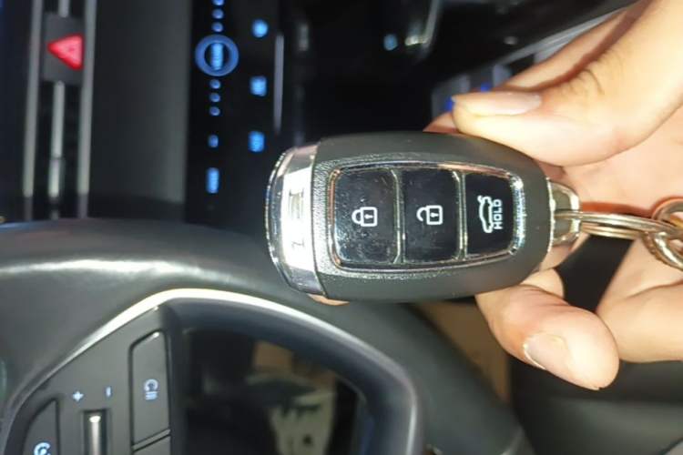 Used Hyundai Elantra 2021 1.5L CVT LUX Prestige Edition Vehicle Key
