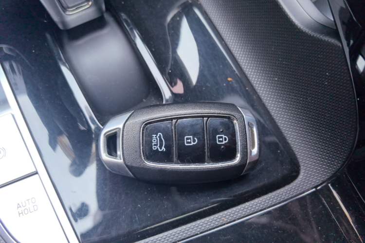 Used Hyundai Elantra 2021 1.5L CVT GLX Elite Edition Vehicle Key