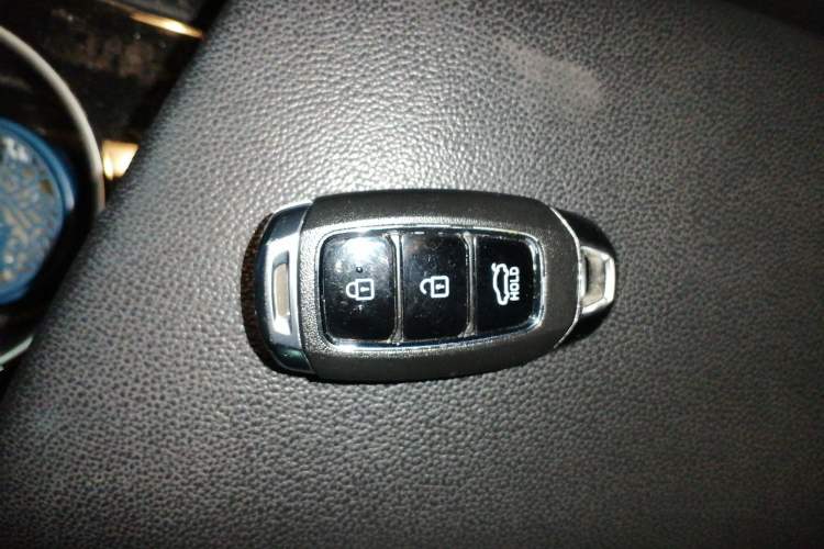 Used Hyundai Elantra 2021 1.5L CVT LUX Prestige Edition Vehicle Key