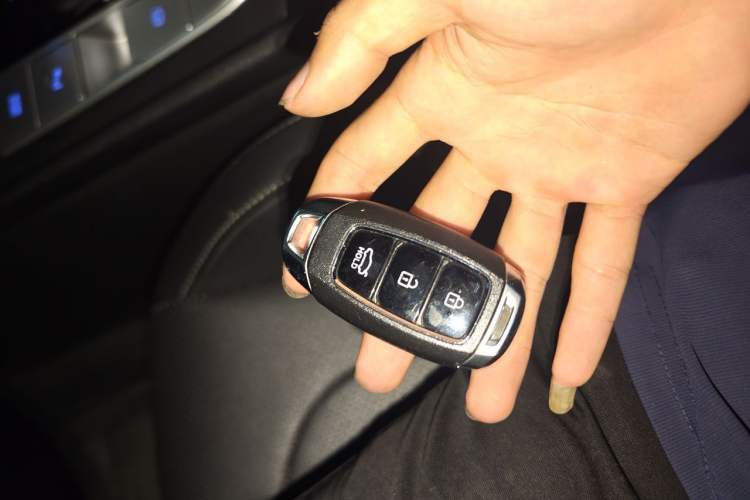 Used Hyundai Elantra 2021 1.5L CVT GLX Elite Edition Vehicle Key