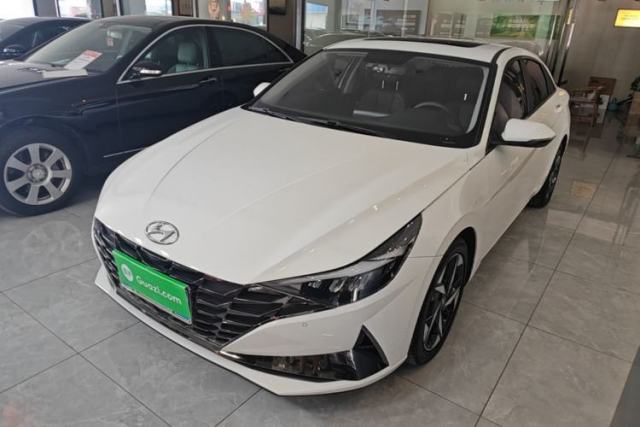 Hyundai Elantra 2021 1.5L CVT GLX Elite Edition с пробегом