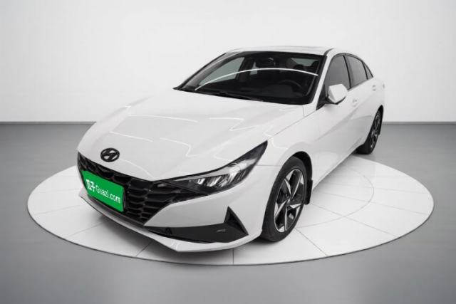 Hyundai Elantra 2021 1.5L CVT LUX Prestige Edition usado