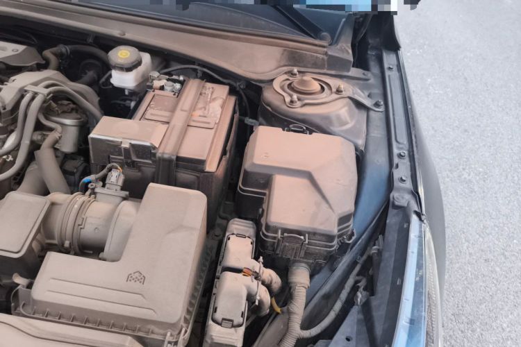 Used Hyundai Elantra 2022 1.5L CVT LUX Black Knight Limited Edition Engine Bay Left