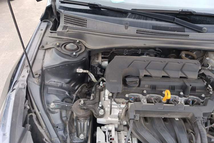 Used Hyundai Elantra 2022 1.5L CVT LUX Prestige Edition Engine Bay Right