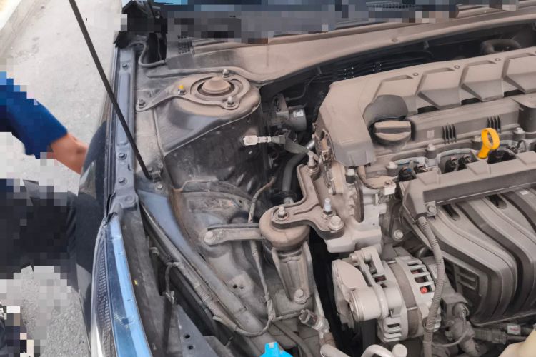 Used Hyundai Elantra 2022 1.5L CVT LUX Black Knight Limited Edition Engine Bay Right