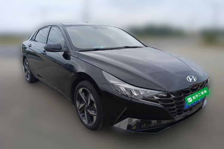 Used Hyundai Elantra 2022 1.5L CVT LUX Prestige Edition Front Right 45 Deg