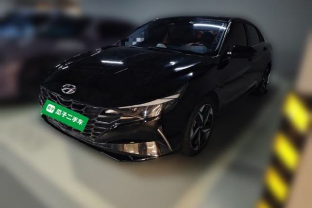 Ojetý Hyundai Elantra 2022 1.5L CVT LUX Prestige Edition
