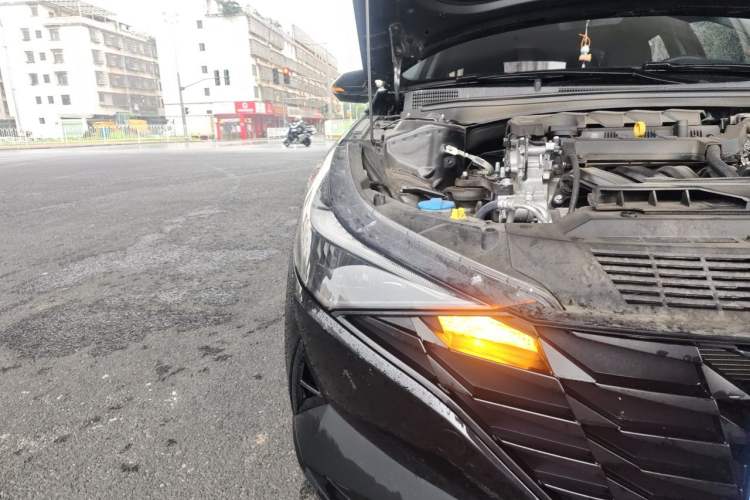 Used Hyundai Elantra 2022 240TGDi DCT GLX Black Knight Limited Edition Right Front Headlight