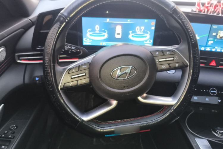 Used Hyundai Elantra 2022 1.5L CVT LUX Black Knight Limited Edition Steering Wheel