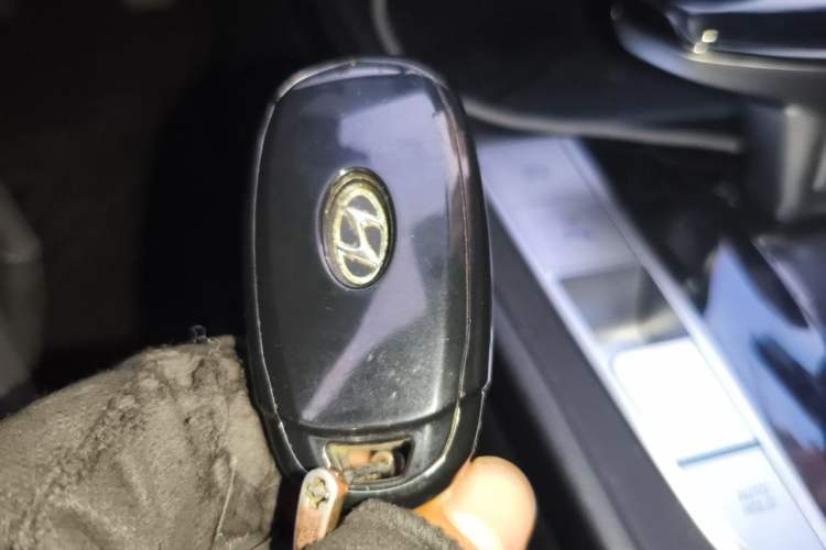 Used Hyundai Elantra 2022 1.5L CVT LUX Black Knight Limited Edition Vehicle Key