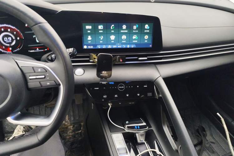 Used Hyundai Elantra 2022 1.5L CVT GLX Elite Edition Audio And AC Panel