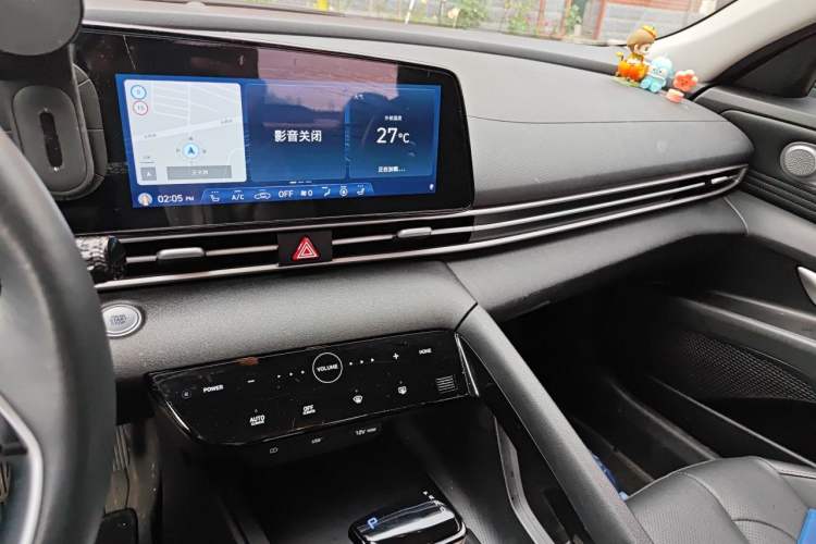 Used Hyundai Elantra 2022 1.5L CVT GLX Elite Edition Audio And AC Panel