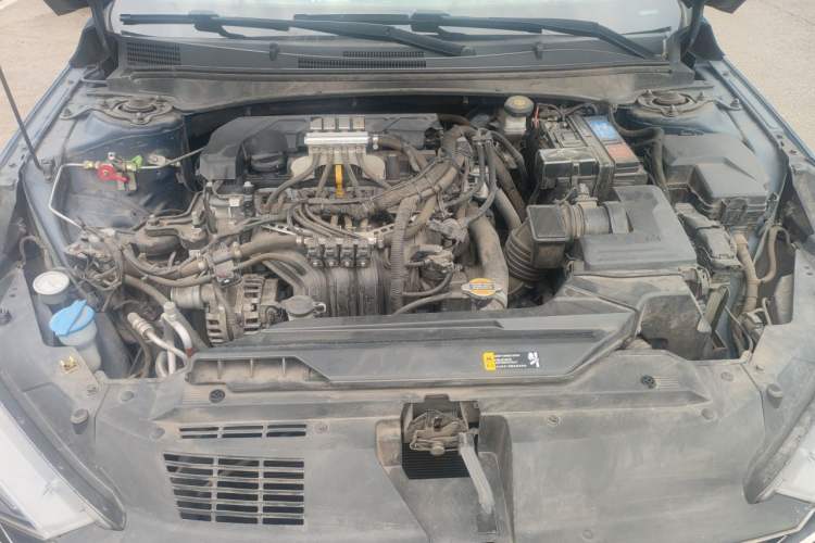 Used Hyundai Elantra 2022 1.5L CVT GLX Elite Edition Engine Bay