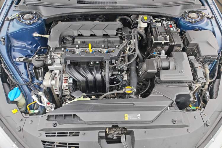 Used Hyundai Elantra 2022 1.5L CVT GLX Elite Edition Engine Bay