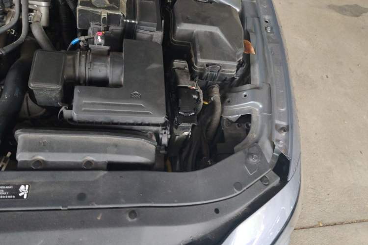 Used Hyundai Elantra 2022 1.5L CVT LUX Prestige Edition Engine Bay Left