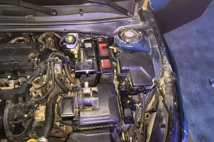 Used Hyundai Elantra 2022 1.5L CVT LUX Prestige Edition Engine Bay Left