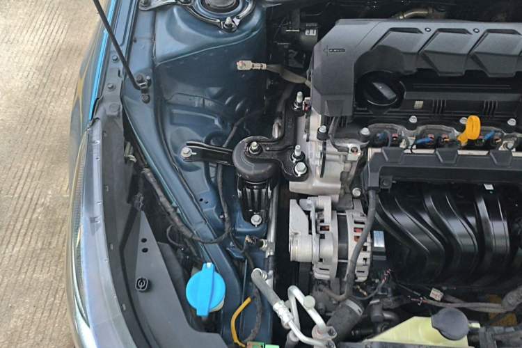 Used Hyundai Elantra 2022 1.5L CVT LUX Prestige Edition Engine Bay Right