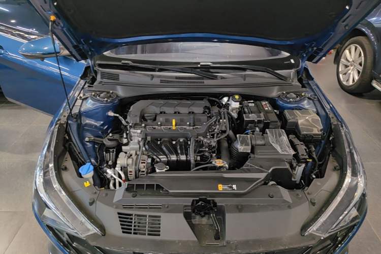 Used Hyundai Elantra 2022 1.5L CVT GLX Elite Edition Engine Bay