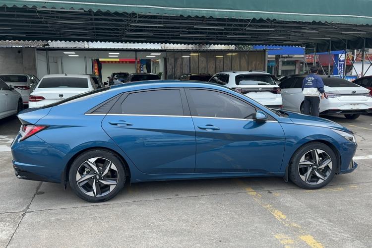 Used Hyundai Elantra 2022 1.5L CVT LUX Prestige Edition Exterior 2