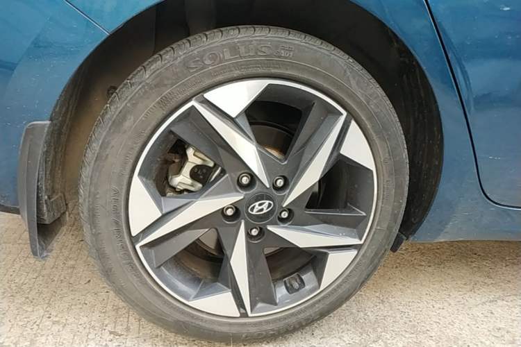 Used Hyundai Elantra 2022 1.5L CVT LUX Prestige Edition Exterior 5