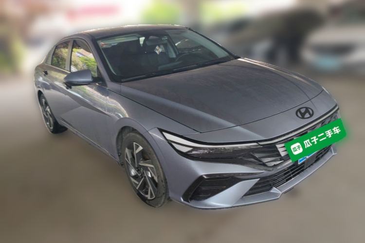 Used Hyundai Elantra 2022 1.5L CVT LUX Prestige Edition Front Right 45 Deg