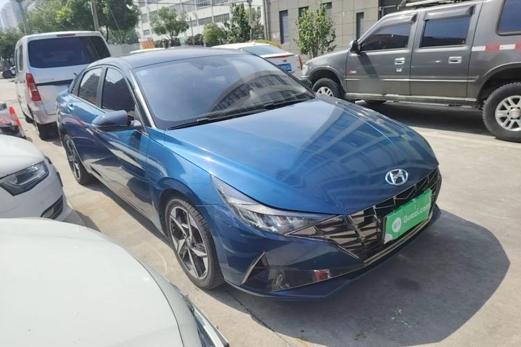 Used Hyundai Elantra 2022 240TGDi DCT LUX Prestige Edition Front Right 45 Deg