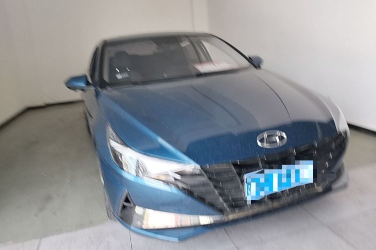 Used Hyundai Elantra 2022 1.5L CVT GLX Elite Edition Front Right 45 Deg