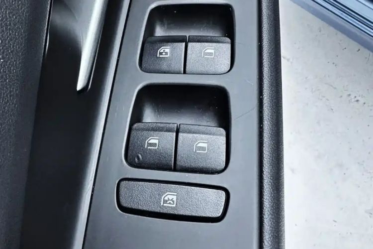 Used Hyundai Elantra 2022 1.5L CVT GLX Elite Edition Interior 1