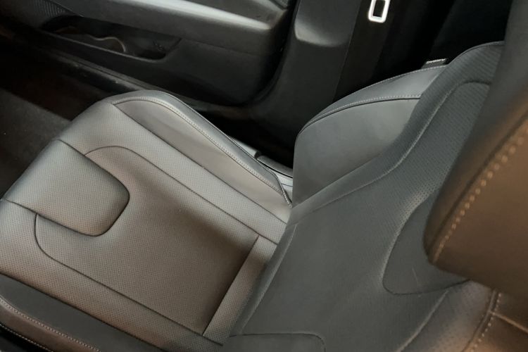 Used Hyundai Elantra 2022 1.5L CVT LUX Prestige Edition Interior 5