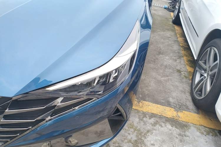 Used Hyundai Elantra 2022 1.5L CVT LUX Prestige Edition Left Front Headlight
