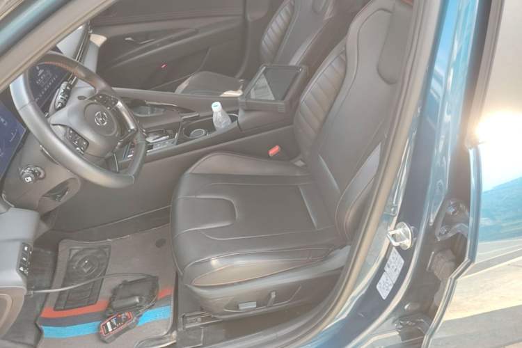 Used Hyundai Elantra 2022 240TGDi DCT LUX Prestige Edition Left Front Seat