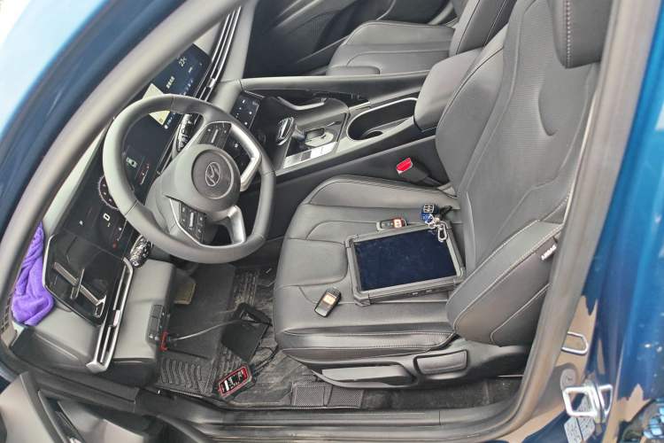 Used Hyundai Elantra 2022 1.5L CVT GLX Elite Edition Left Front Seat