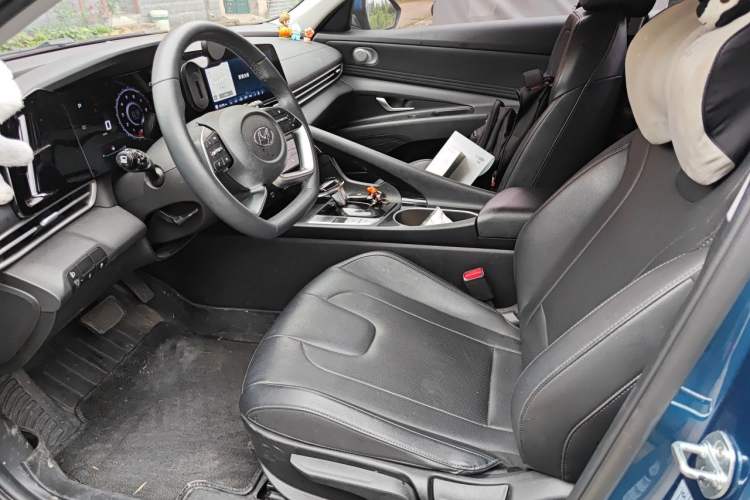 Used Hyundai Elantra 2022 1.5L CVT GLX Elite Edition Left Front Seat