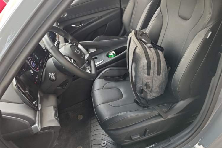 Used Hyundai Elantra 2022 1.5L CVT LUX Prestige Edition Left Front Seat