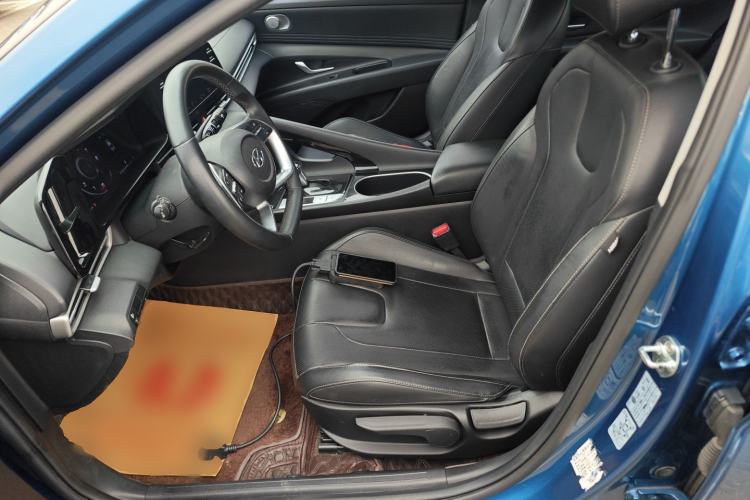 Used Hyundai Elantra 2022 1.5L CVT GLX Elite Edition Left Front Seat