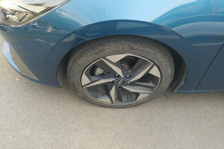 Used Hyundai Elantra 2022 1.5L CVT GLX Elite Edition Left Front Wheel Hub