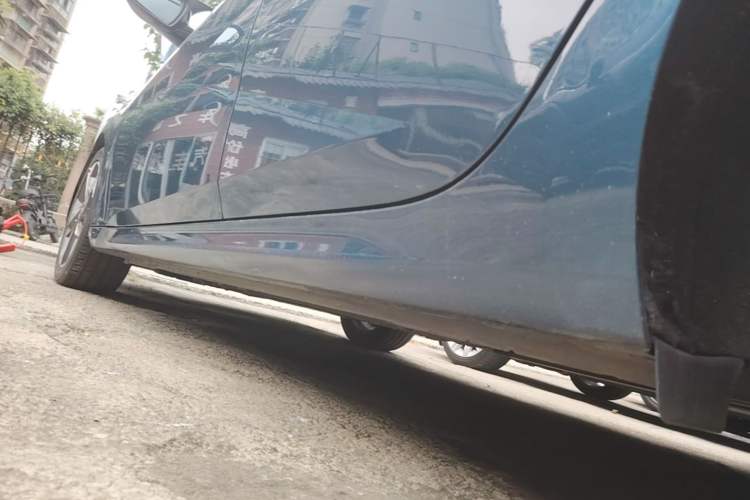 Used Hyundai Elantra 2022 1.5L CVT LUX Prestige Edition Left Side Sill