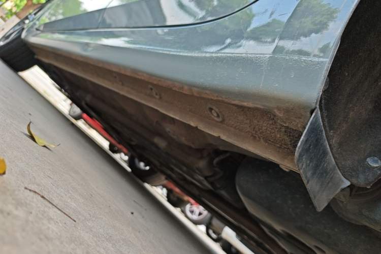Used Hyundai Elantra 2022 1.5L CVT LUX Prestige Edition Left Side Sill