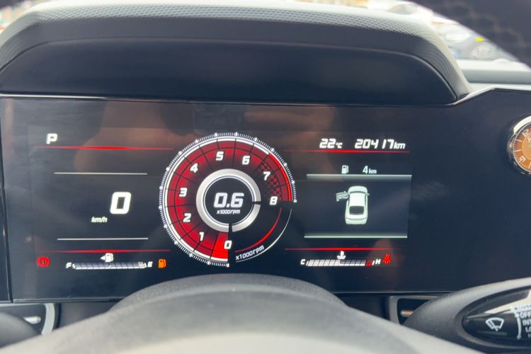 Used Hyundai Elantra 2022 1.5L CVT LUX Prestige Edition Odometer Close Up