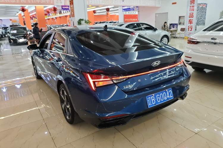 Used Hyundai Elantra 2022 1.5L CVT LUX Prestige Edition Rear Left 45 Deg