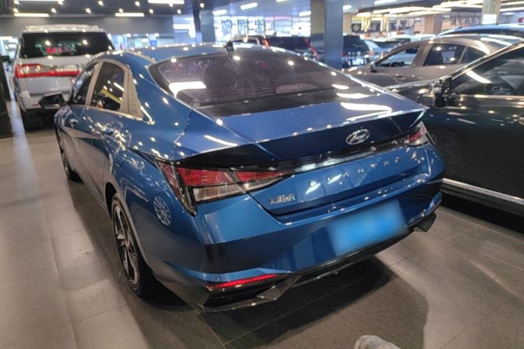 Used Hyundai Elantra 2022 1.5L CVT GLX Elite Edition Rear Left 45 Deg