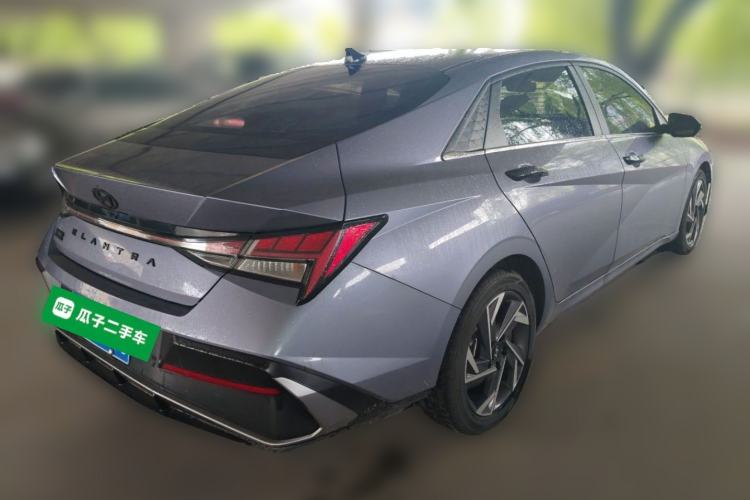 Used Hyundai Elantra 2022 1.5L CVT LUX Prestige Edition Rear Right 45 Deg